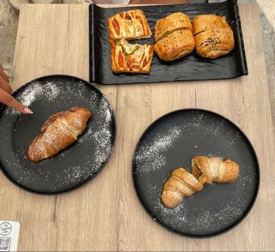 Croissant Bar