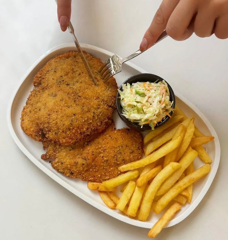 Monty's cafe