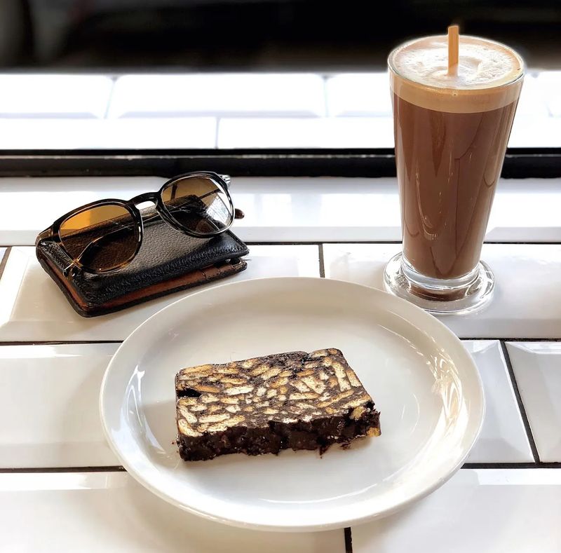 Cafe Younes