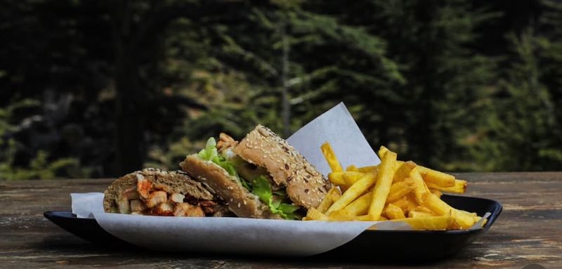 Cafe des Cedres