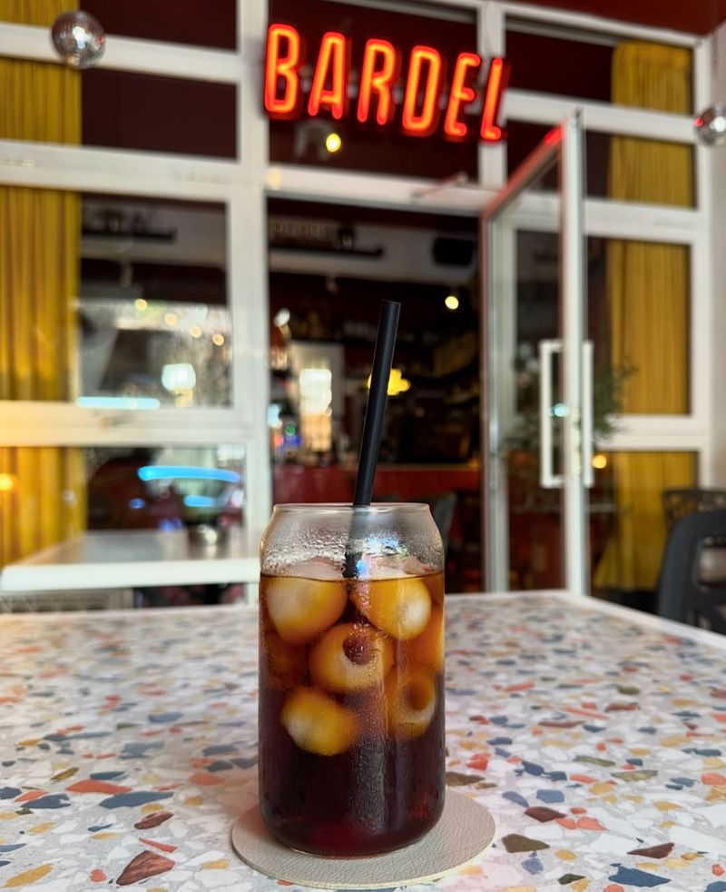 Bardel Cafe