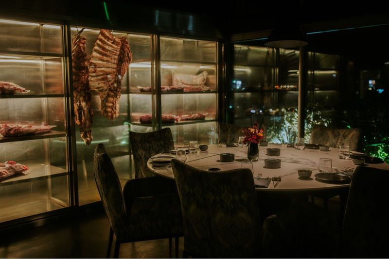 Steak Bar Sushi