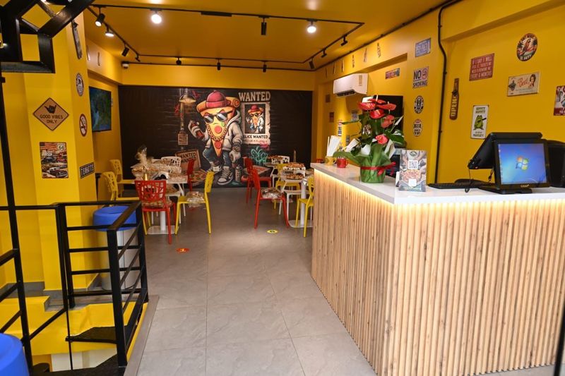 Pizza Shop
