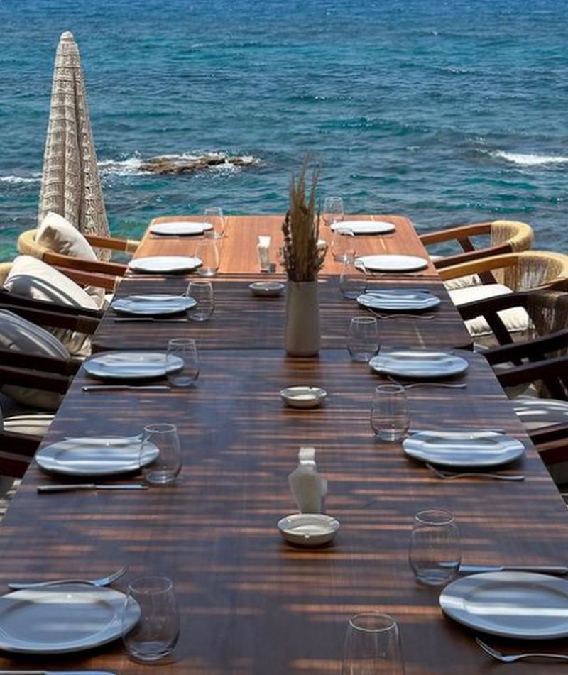 Zola by the sea